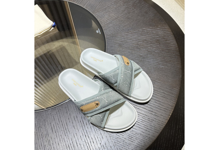 LV SANDALS