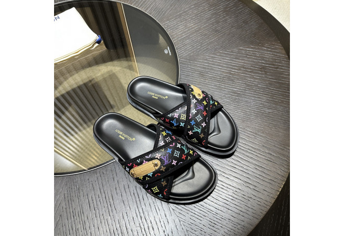 LV SANDALS