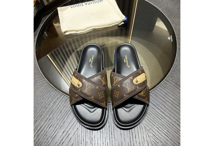 LV SANDALS