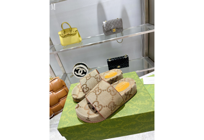 GUCC SANDALS