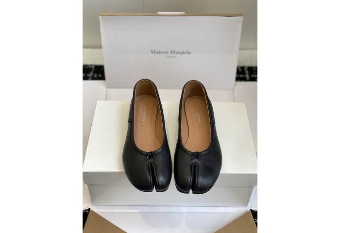 ma*s*n Ma*i*la tabi shoes