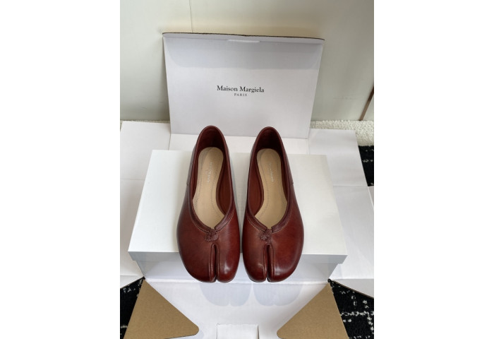 ma*s*n Ma*i*la tabi shoes