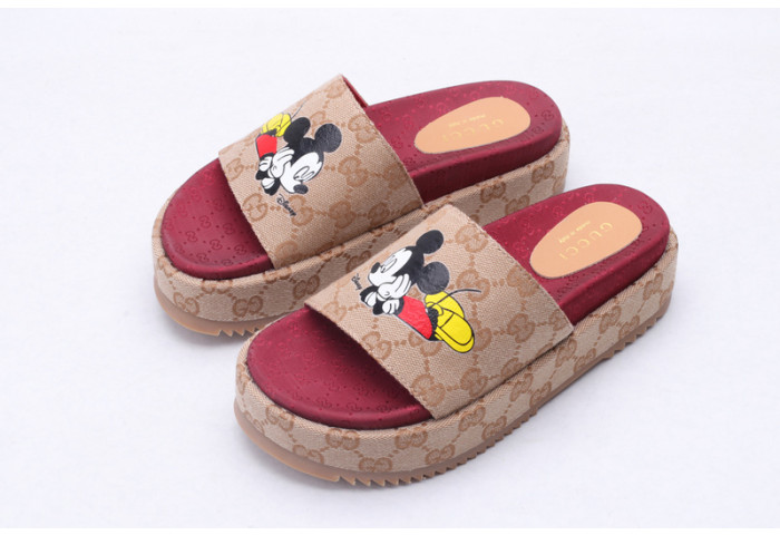 GUCC SANDALS