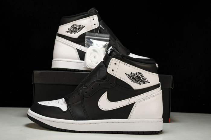 jordan 1 retro high og black white dz5485-010