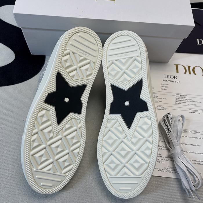Dior Walk