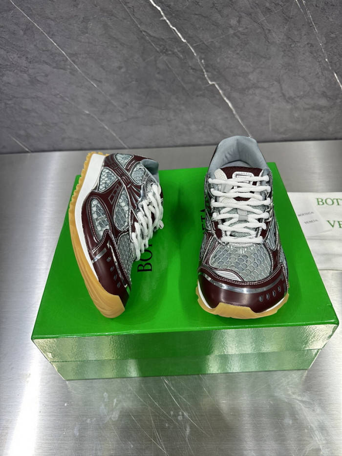 B0tte*a ve*ne*ta sneaker
