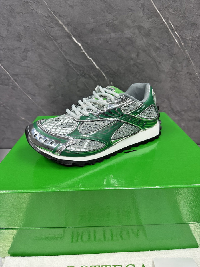 B0tte*a ve*ne*ta sneaker