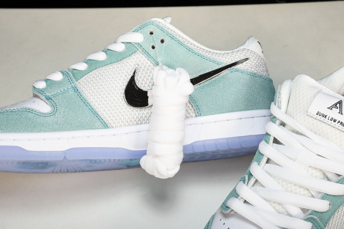 nike sb dunk low april skateboards fd2562-400