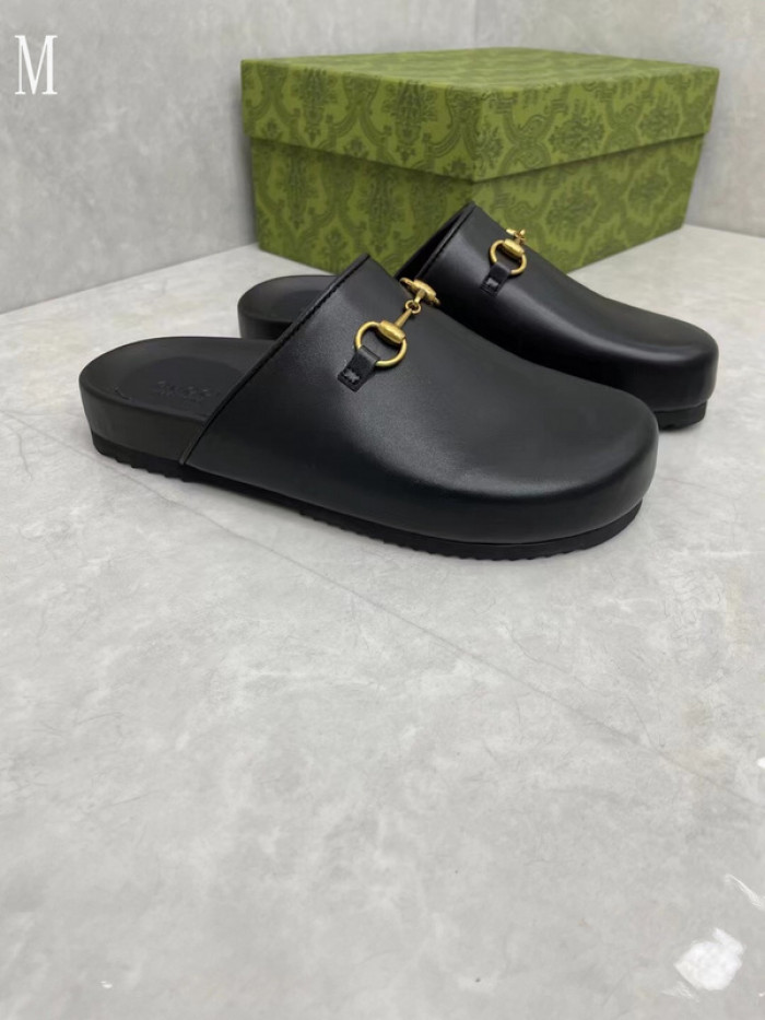 GUCC SANDALS