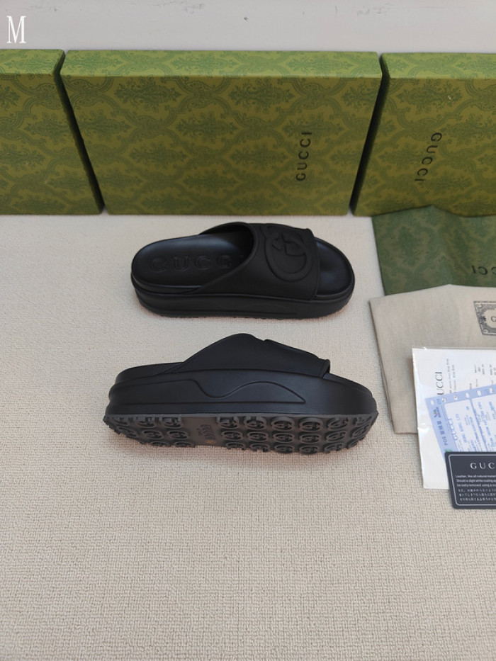 GUCC SANDALS