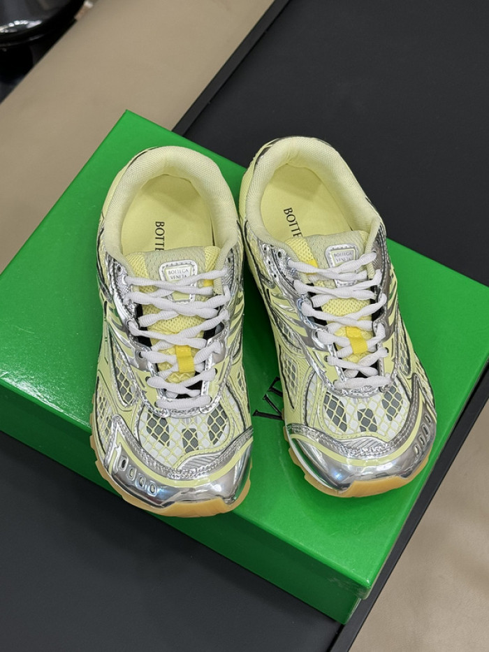 B0tte*a ve*ne*ta sneaker