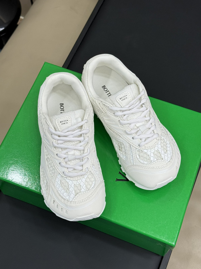 B0tte*a ve*ne*ta sneaker