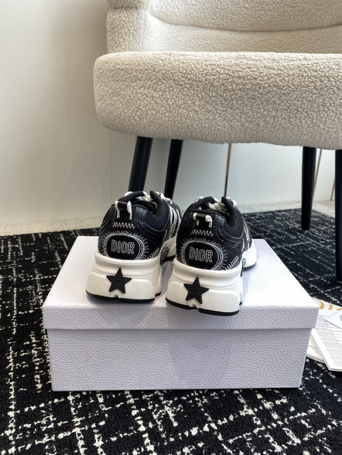 Dior SNEAKER
