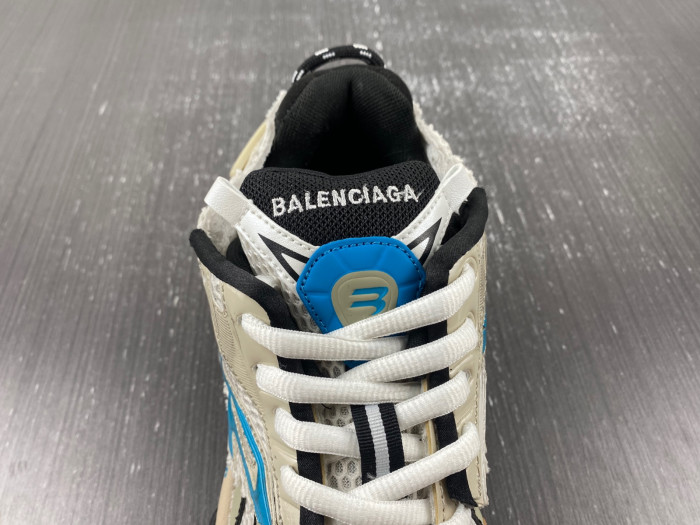 Ba*len*cia*ga runner