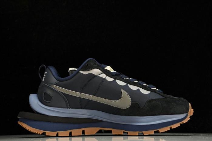 nike vaporwaffle sacai dark blue dd1875-700