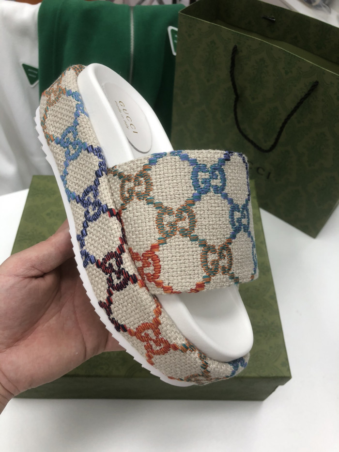 GUCC SANDALS