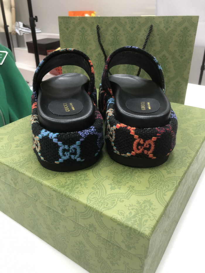 GUCC SANDALS