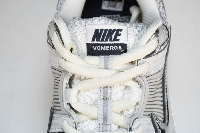 nike zoom vomero 5 photon dust metallic silver