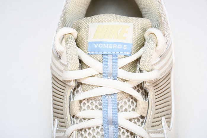 nike zoom vomero 5 oatmeal fb8825-111