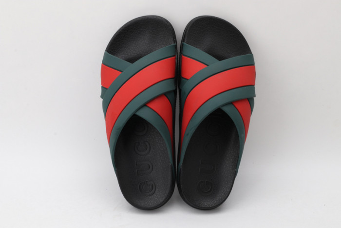 G*u*i sandals