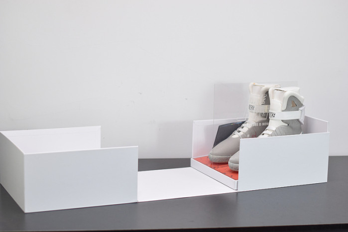 nike mag