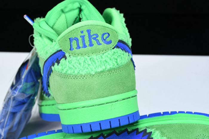 grateful dead x nike sb dunk low “green bear” cj5378-300
