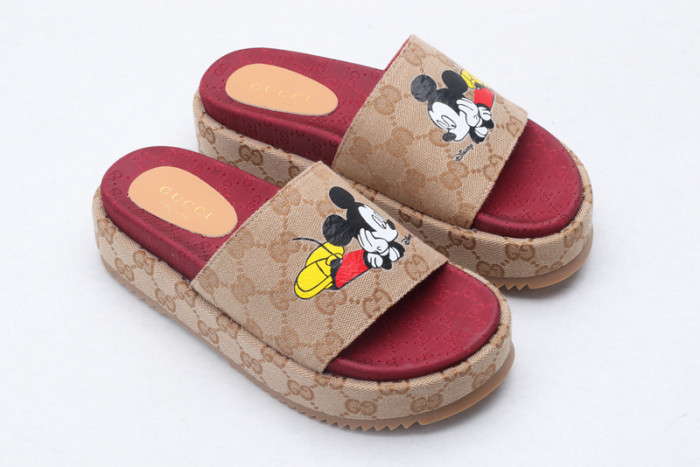 GUCC SANDALS