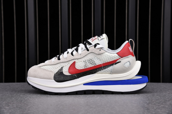 nike vaporwaffle sacai sport fuchsia game royal cv1363-100