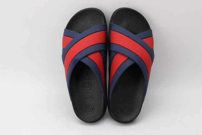 G*u*i sandals