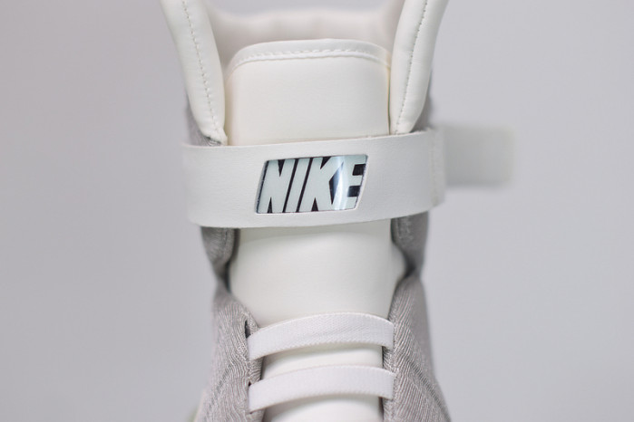nike mag