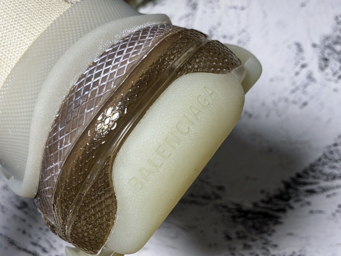 blcg sneaker triple.s.gomma 541624 w09o1 9005